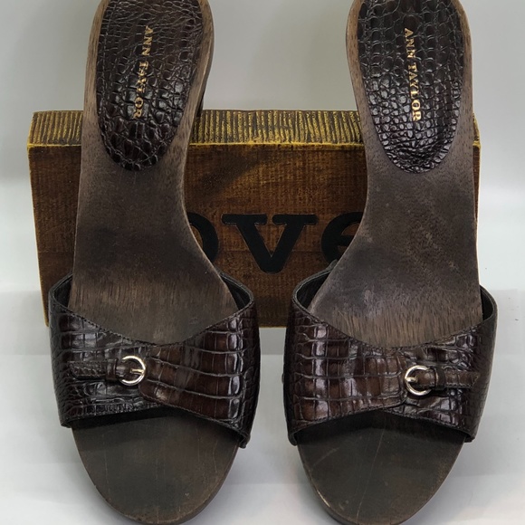 ANN TAYLOR LEATHER WOODEN CLOG SANDALS ~9M - Picture 5 of 8